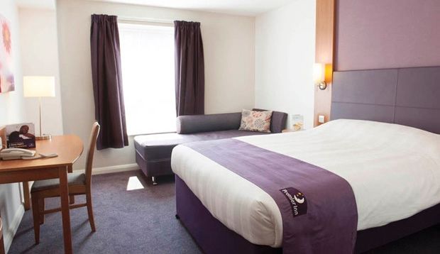Premier Inn Ashford Central Buitenkant foto